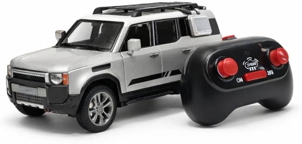 Premium 1:22 Luxury Defender RC SUV | 2.4GHz Remote Control Die-Cast Car | LED Lights | Spray Mist Effect | Rechargeable Battery