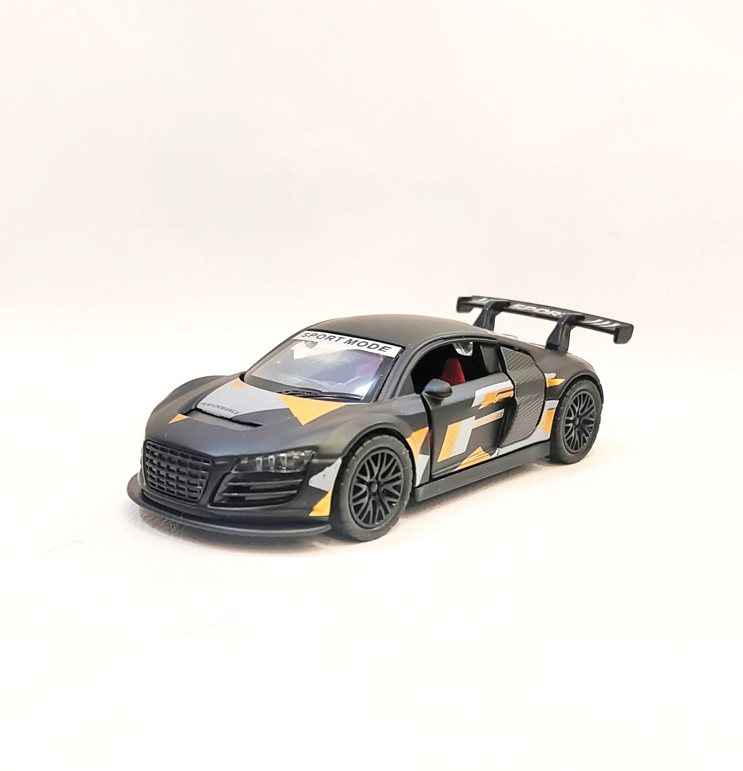 DIECAST AUDI R8