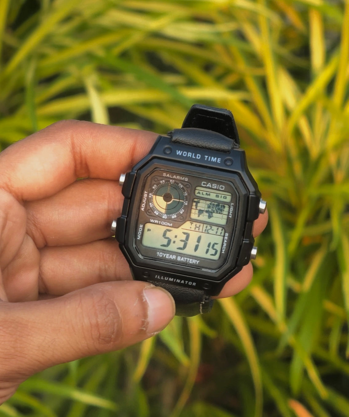 Retro World Time Digital Watch – Premium Leather Strap