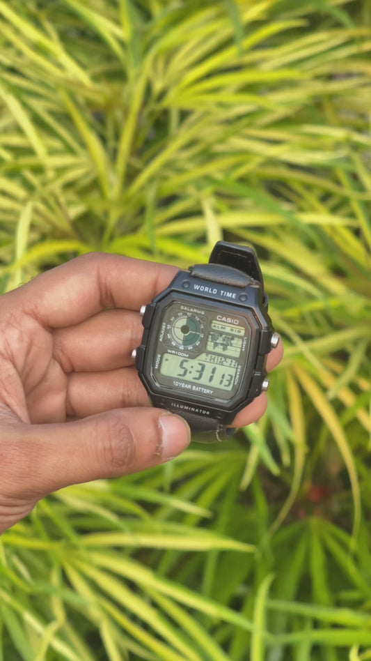 Retro World Time Digital Watch – Premium Leather Strap